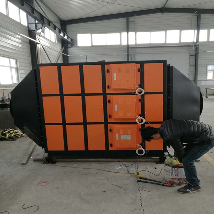 油霧凈化器該怎么工作？